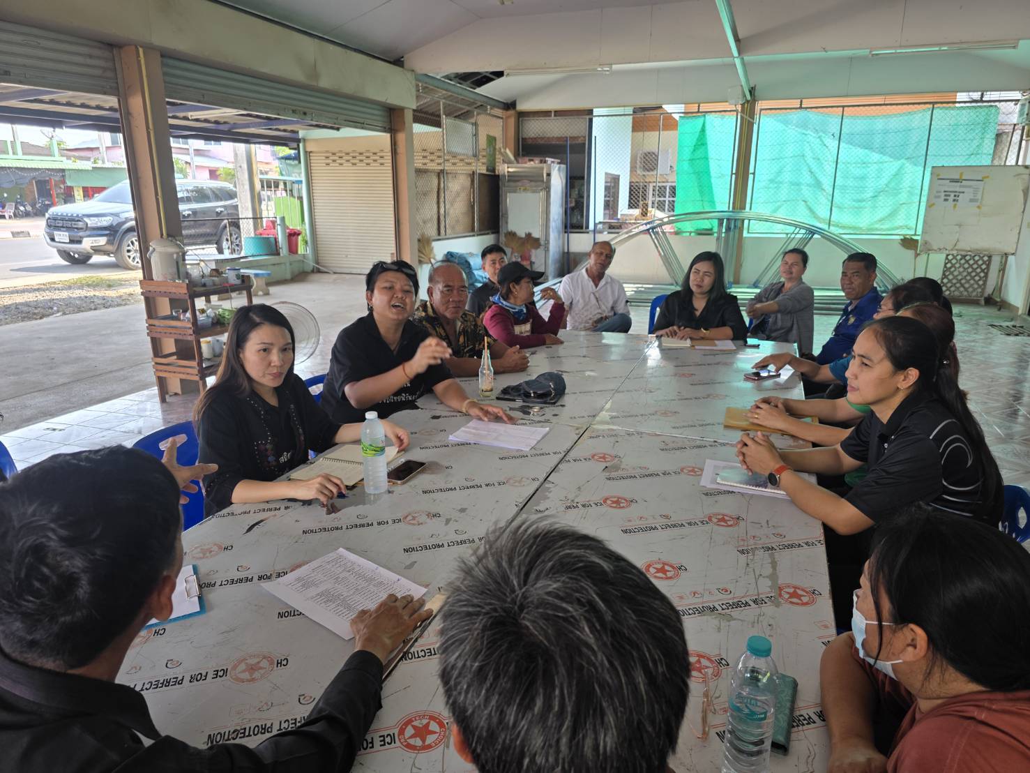 👉พช.มโนรมย์ ร่วมประชุมเตรียมพร้อมเปิดตลาดนัดชุมชนวิถีพอเพีงตำบลไร่พัฒนา