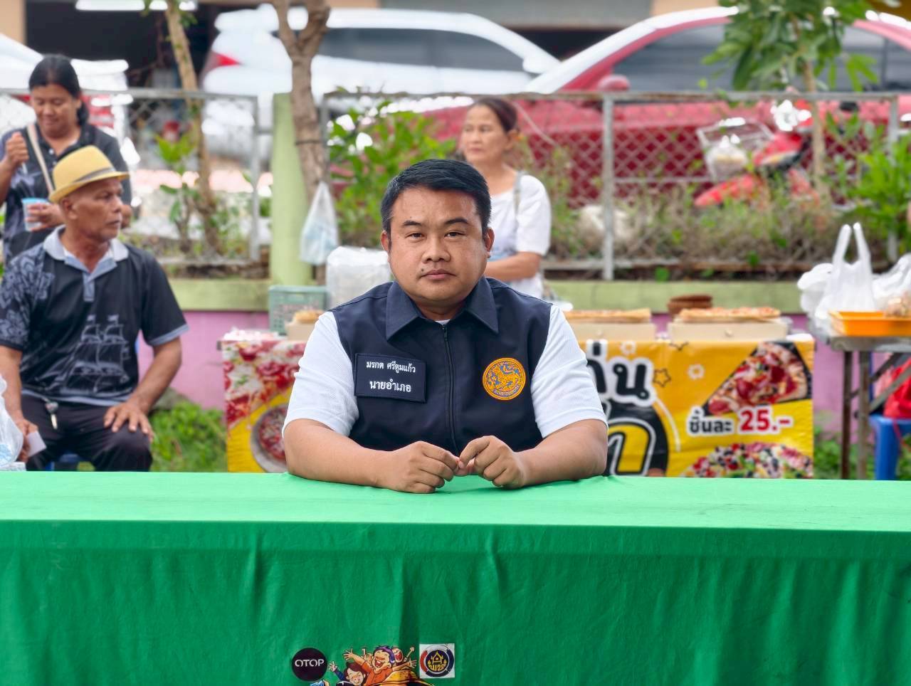 👉พช.มโนรมย์ ร่วมดำเนินกิจกรรมการประกวดร้องเพลง "ไมค์ทองแดง คอนเทสต์ ซีซั่น 2" โดยผู้นำการเปลี่ยนแปลงตำบลไร่พัฒนา