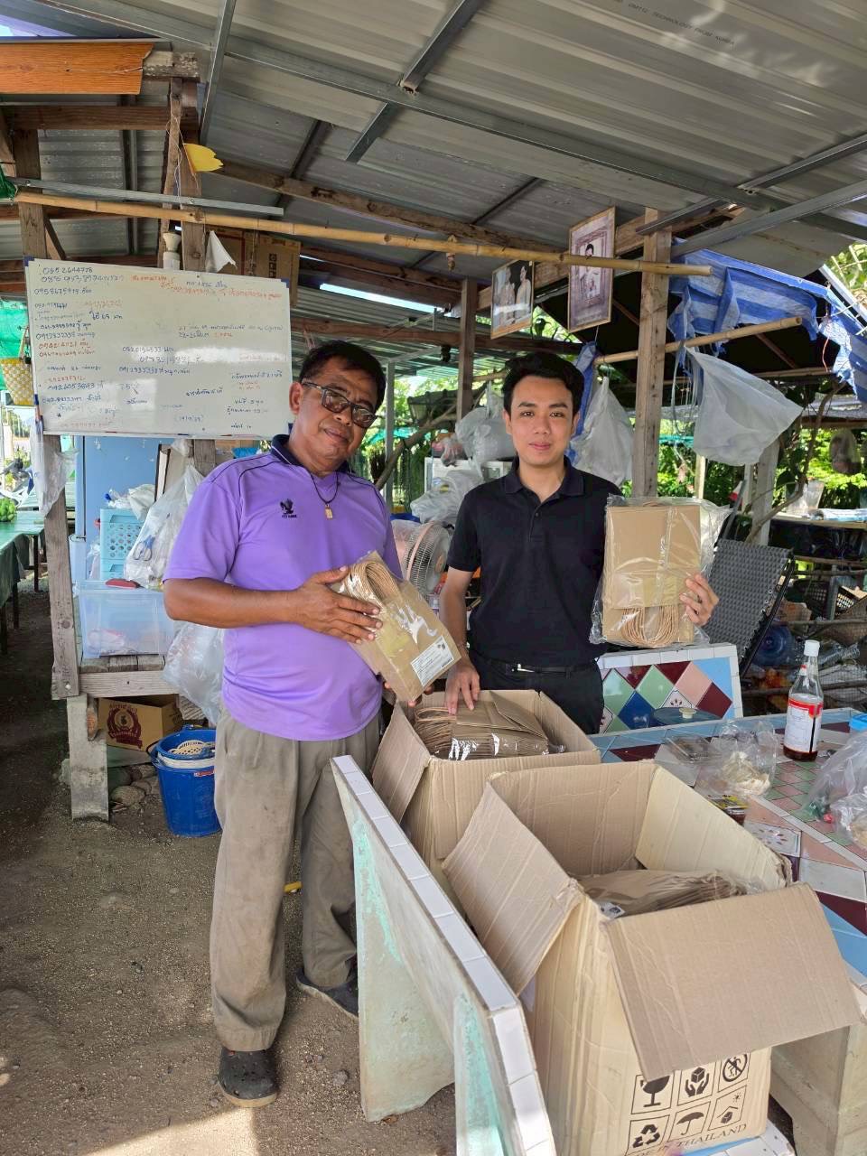 👉พช.มโนรมย์ ขับเคลื่อนการพัฒนา ตลาดนัด คนไทยยิ้มได้
